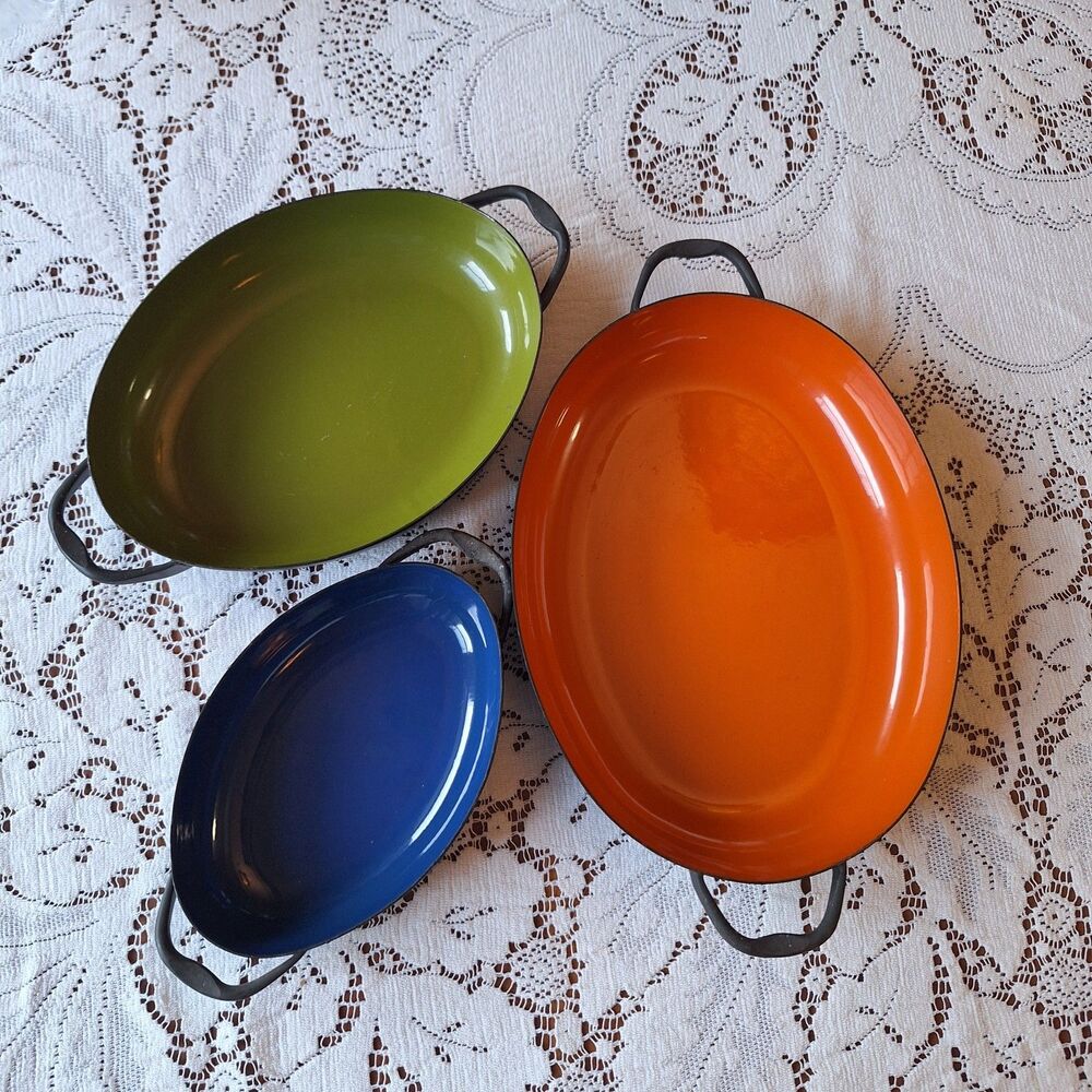 LOT of 3 Vintage MCM Oval Metal Handle Enamel Nesting Bakers Plates